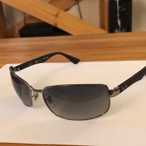 Like New - Ray Ban Polarized Gradient Wrap Sunglasses RB3478 63-17